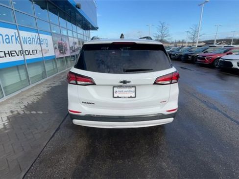 Certified 2022 Chevrolet Equinox RS w/ Infotainment Package image 7