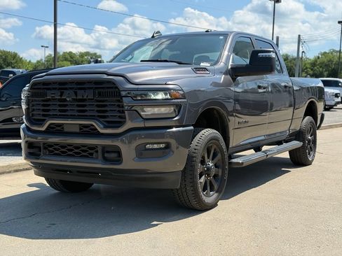 Used 2025 RAM 2500 Big Horn AWD/4WD image 2