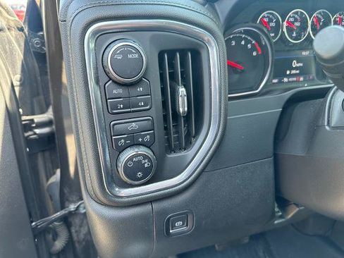 Used 2021 Chevrolet Silverado 1500 LT AWD/4WD image 19