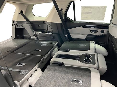 New 2025 Honda Pilot EX-L image 36