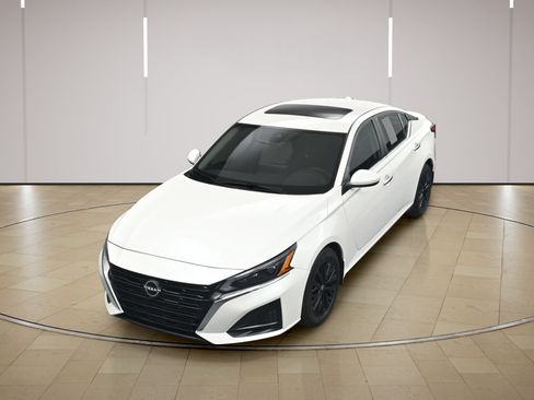 Certified 2025 Nissan Altima 2.5 SV w/ SV Special Edition Package FWD image 30