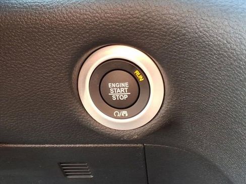 New 2026 Chrysler Pacifica Select image 20