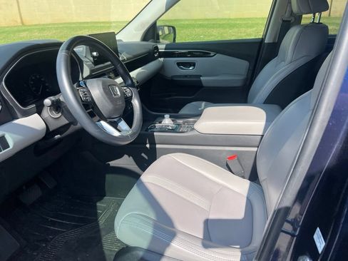 Used 2025 Honda Pilot EX-L image 7