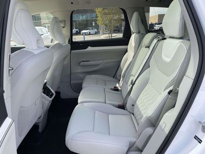 Used 2025 Volvo EX90 Ultra w/ Protection Package Premier