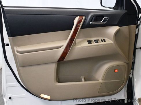 Used 2012 Toyota Highlander Limited w/ Tow Pkg image 7