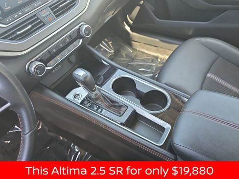 Used 2024 Nissan Altima 2.5 SR FWD image 30