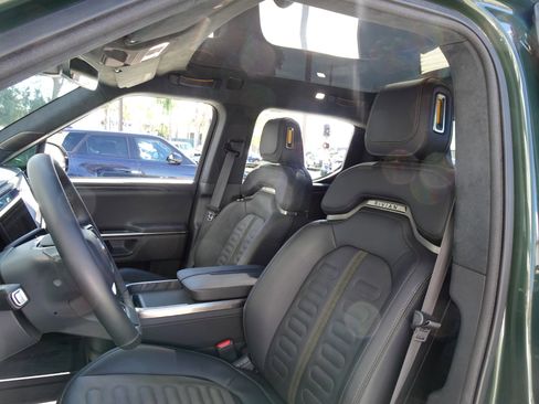 Used 2023 Rivian R1T Adventure image 13