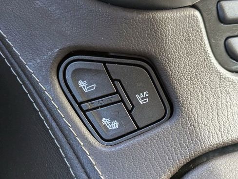 Used 2016 Chevrolet Suburban LTZ image 27