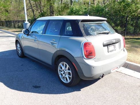 Used 2020 MINI Cooper 4-Door Hardtop image 3