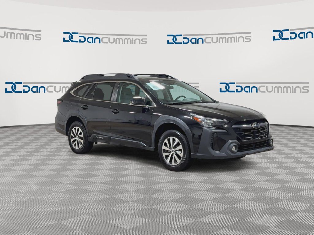 Used 2023 Subaru Outback Premium AWD/4WD image 2