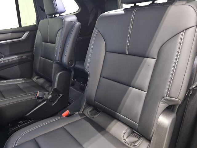 Used 2026 GMC Acadia Elevation w/ Black Edition FWD image 38