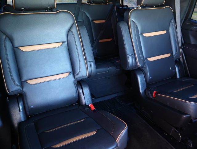 Used 2023 GMC Yukon AT4 w/ AT4 Premium Package AWD/4WD image 21