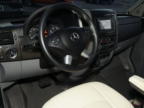 Used 2015 Mercedes-Benz Sprinter 3500 image 10