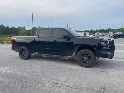 Used 2017 Chevrolet Silverado 1500 LT w/ All Star Edition AWD/4WD image 8