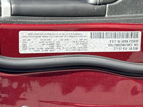 Used 2025 Jeep Grand Cherokee Limited image 44