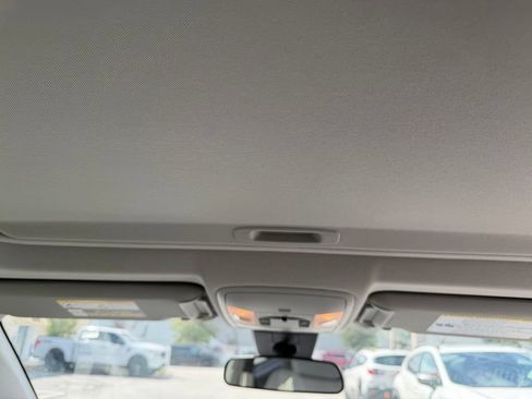 Used 2017 Toyota RAV4 XLE FWD image 21