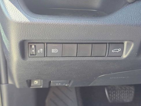 Used 2019 Toyota RAV4 XSE w/ Carpet Mat Package AWD/4WD image 25