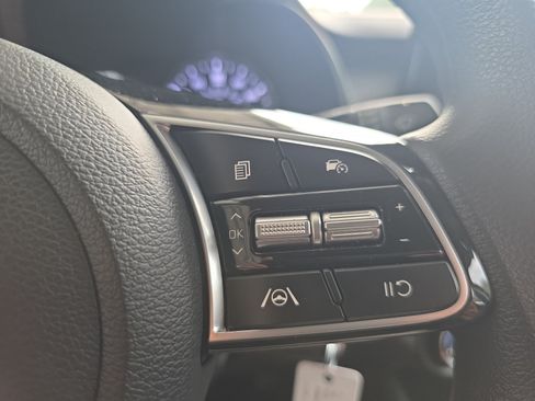 Certified 2024 Kia Forte LXS FWD image 23