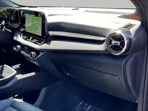 Certified 2025 Chevrolet Equinox LT w/ Convenience Package II FWD image 16