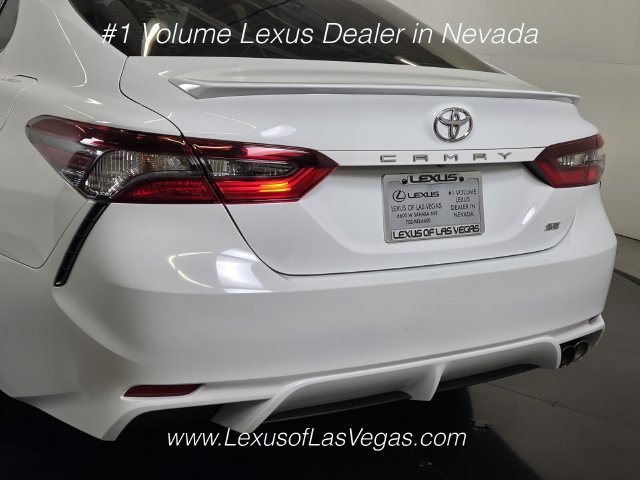 Used 2024 Toyota Camry SE w/ Convenience Package FWD image 5