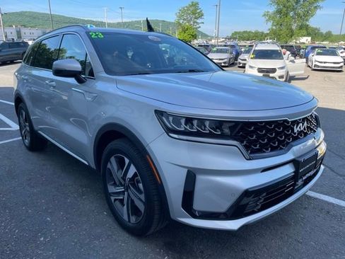 Used 2023 Kia Sorento EX AWD/4WD image 6