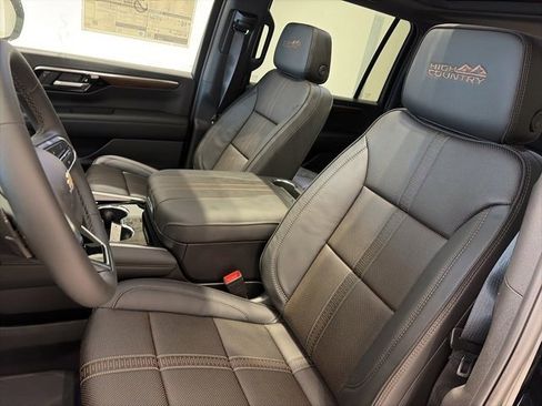 New 2026 Chevrolet Suburban High Country w/ Sun And Tow Package image 12