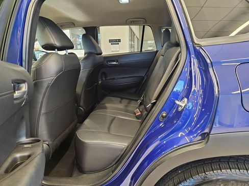 Used 2024 Toyota Corolla Cross XLE image 25
