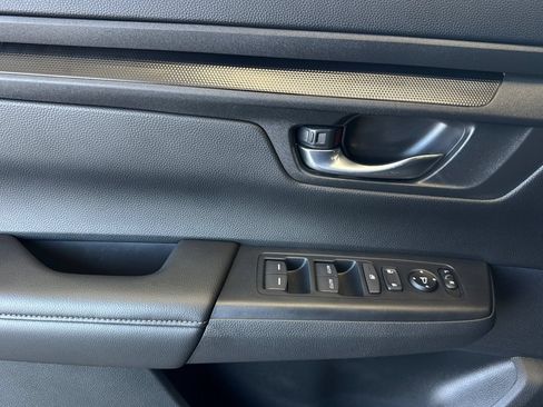 Certified 2025 Honda CR-V EX image 11