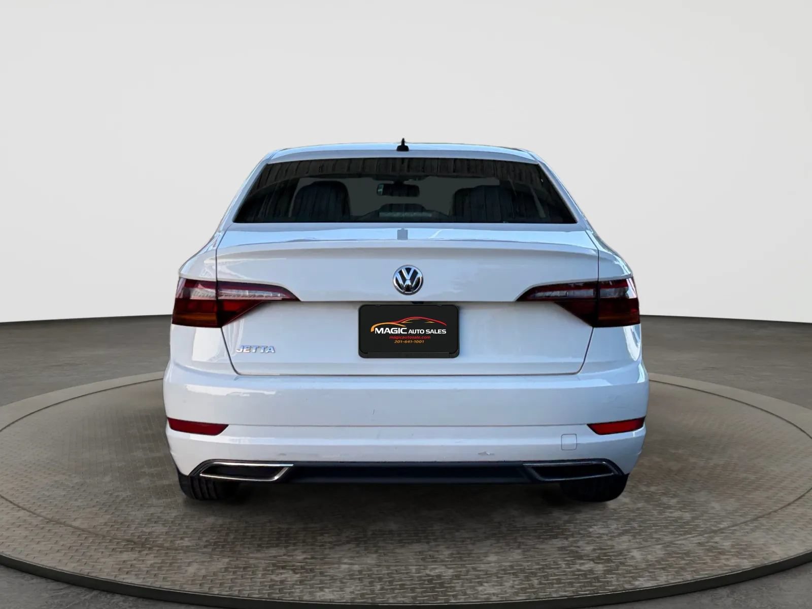 Used 2019 Volkswagen Jetta R-Line w/ R-Line Cold Weather Package FWD image 9