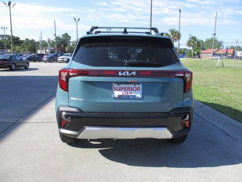 Used 2025 Kia Seltos EX w/ EX Sunroof Package image 4