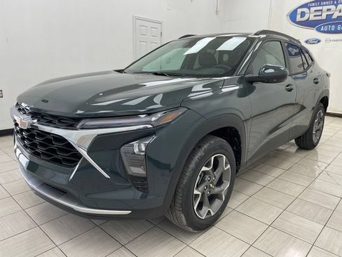 New 2026 Chevrolet Trax LT w/ Driver Confidence Package FWD image 16