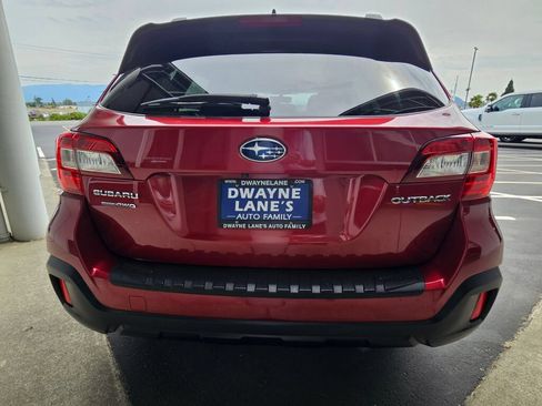 Used 2018 Subaru Outback 2.5i Premium w/ Popular Package #1 AWD/4WD image 4