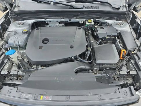 Used 2023 Volvo XC40 B5 Plus w/ Driver Assist Package AWD/4WD image 58