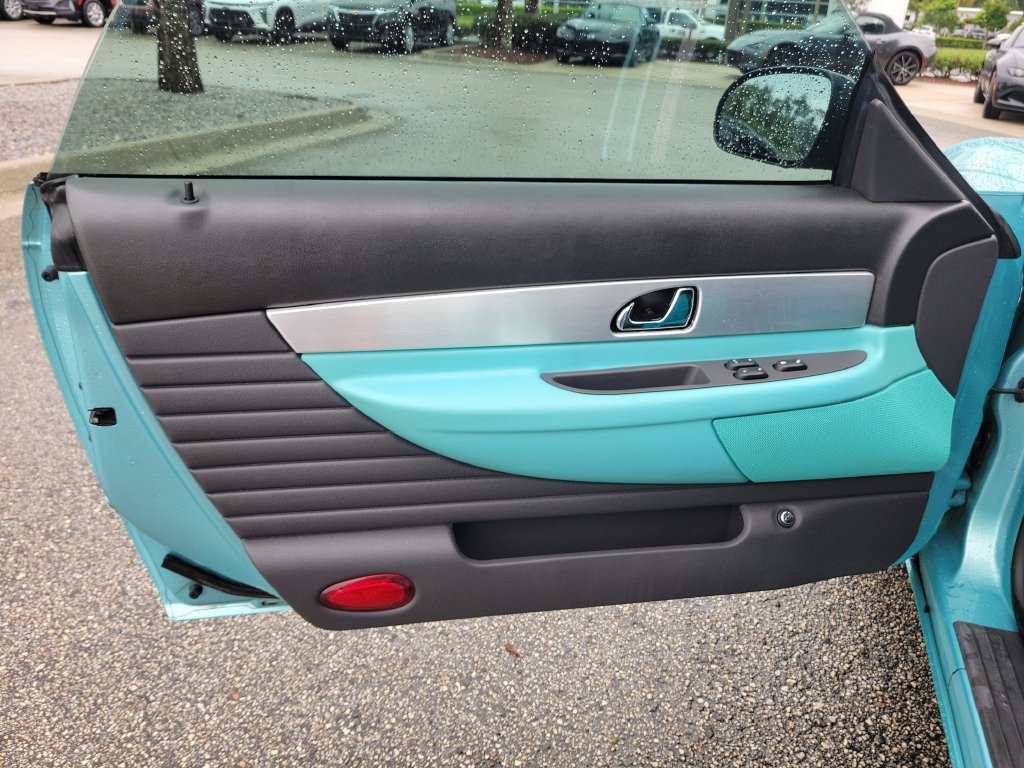 Used 2002 Ford Thunderbird RWD image 27