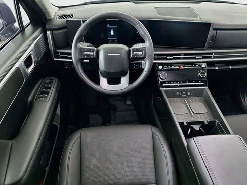 Used 2025 Hyundai Santa Fe SEL FWD image 10