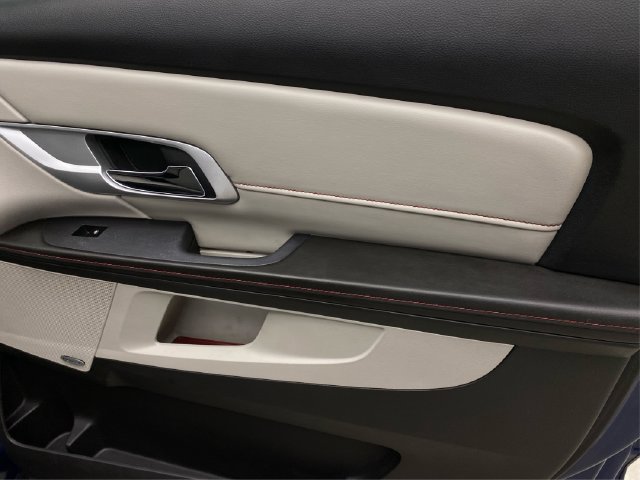 Used 2010 GMC Terrain SLE FWD image 27