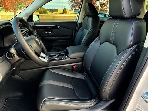New 2025 Honda Pilot EX-L image 11