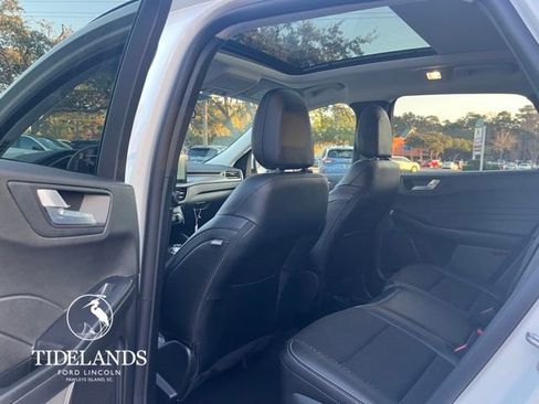 New 2025 Ford Escape SE w/ Class II Trailer Tow Package image 34