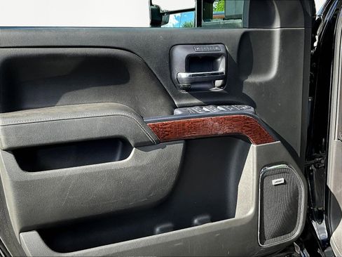 Used 2015 GMC Sierra 1500 SLT w/ SLT Crew Cab Value Package AWD/4WD image 21