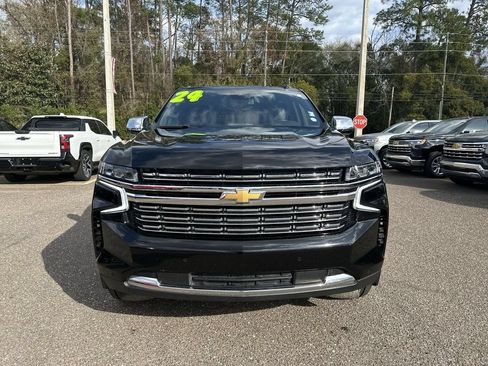 Used 2024 Chevrolet Suburban Premier RWD image 11