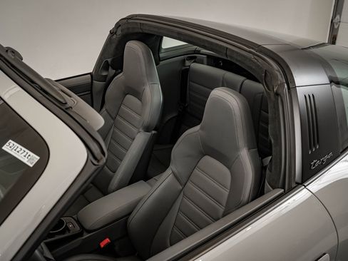 Certified 2022 Porsche 911 Targa 4 GTS image 19