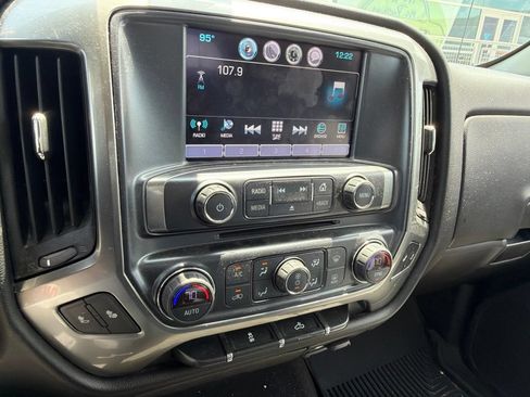 Used 2018 Chevrolet Silverado 1500 LT w/ All Star Edition RWD image 9
