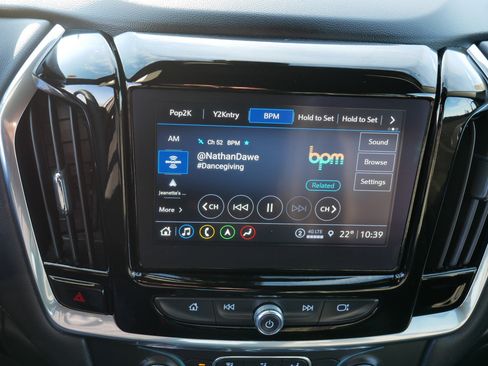 Used 2023 Chevrolet Traverse LT w/ LT Premium Package image 22