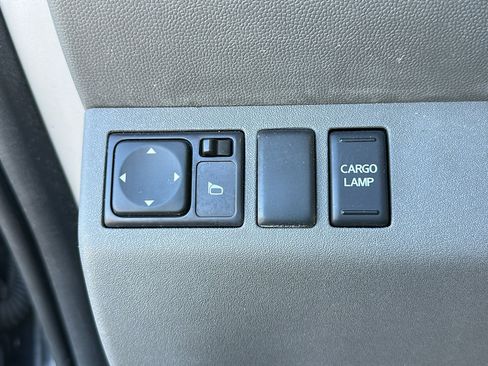 Used 2018 Nissan Frontier SV image 14