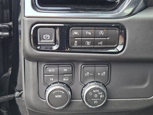 Used 2026 GMC Yukon XL Denali w/ Sun & Power Step Package AWD/4WD image 27
