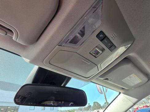 Used 2022 Toyota RAV4 LE image 27