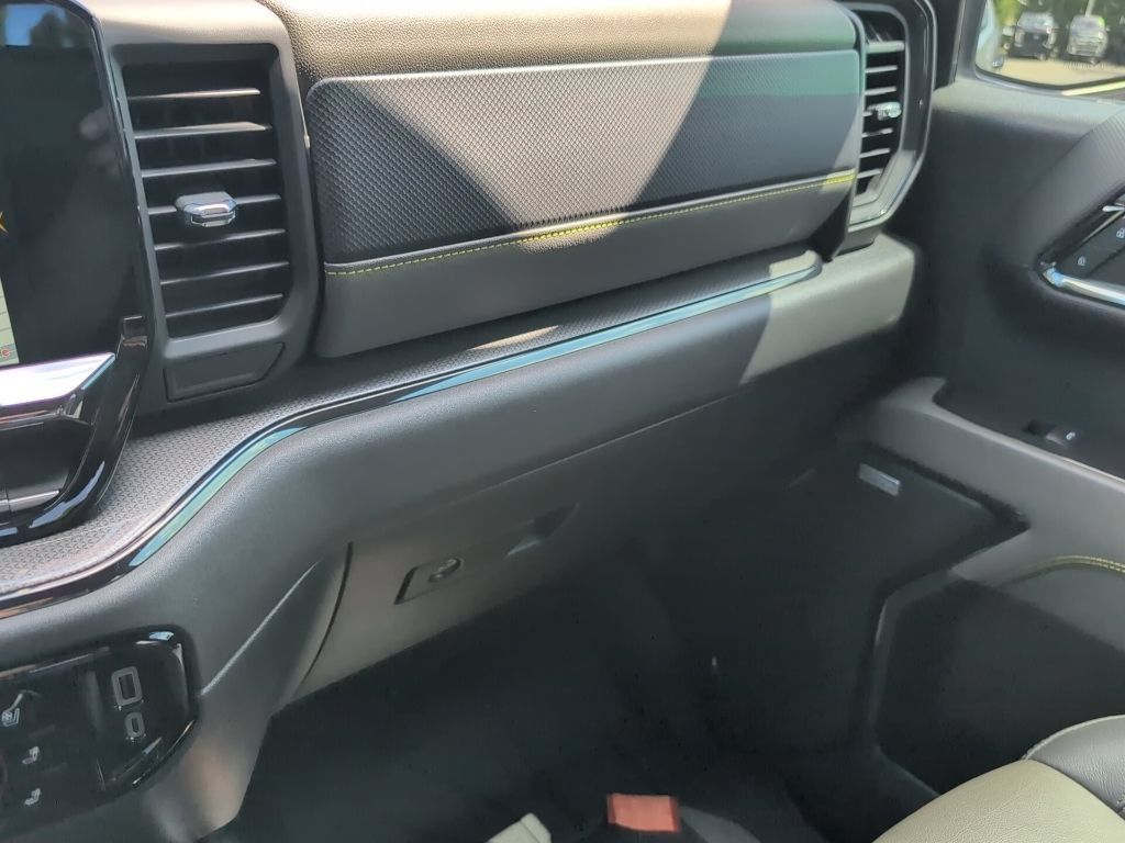 Used 2024 Chevrolet Silverado 1500 ZR2 w/ Technology Package AWD/4WD image 24