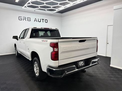 Used 2020 Chevrolet Silverado 1500 LT w/ Convenience Package AWD/4WD image 5