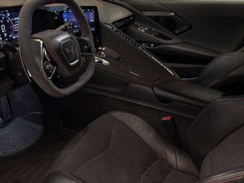 Used 2023 Chevrolet Corvette Stingray Premium Cpe w/ Z51 Performance Package image 3