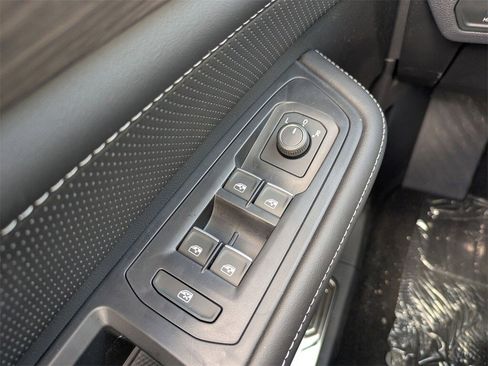 New 2025 Volkswagen Atlas SEL image 12